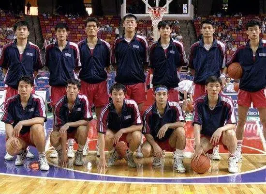 如何从篮球表演赛中学到实用的防守技巧_2